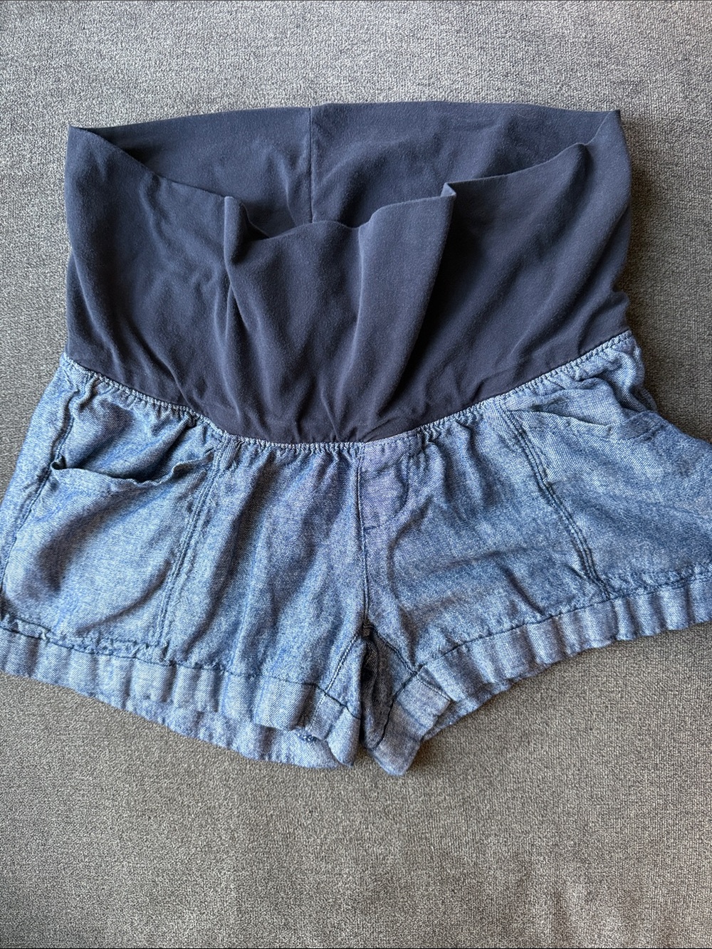 Old Navy High-Waist Denim-Style Maternity Shorts in Blue with Navy Panel